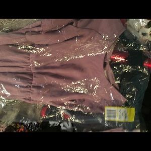 Jumpsuit with ruffle cuffs